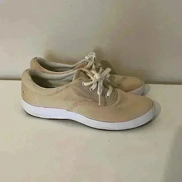 Grasshoppers Beige Canvas Sneakers - Picture 7 of 11